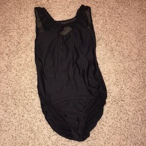 Sweetheart neck line mesh leotard